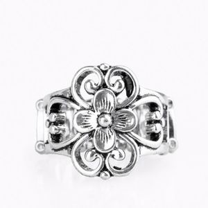 paparazzi Jewelry - Free with Bundle Summer Eden Silver Ring paparazzi Jewelry - Free with Bundle Summer Eden Silver Ring